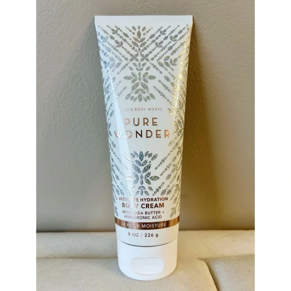 Bath & Body Work Lotion Bundle with Vanilla Bean Noel/Pure Wonder